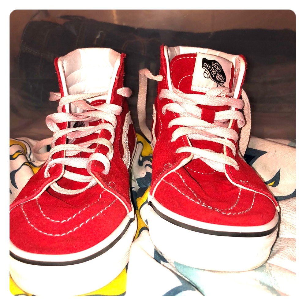 Red aesthetic cute vans❤️
